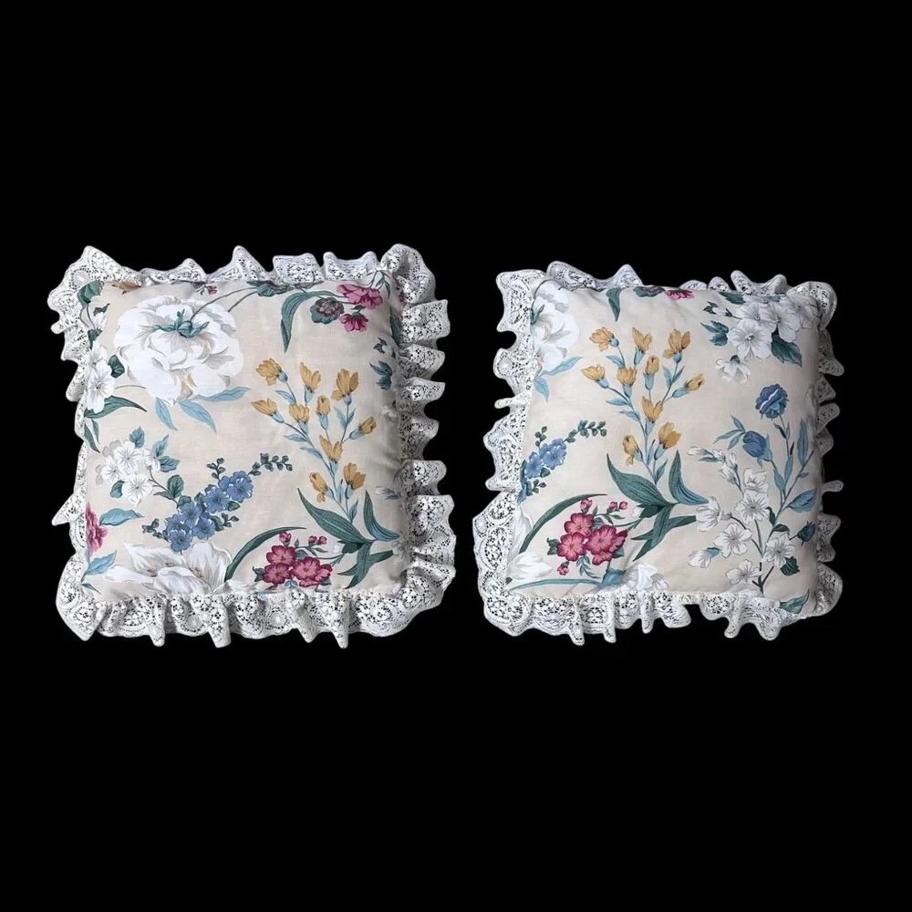Vintage Floral Throw Pillows Lace Trim Granny Cottagecore Set of 2 Flowers Decor